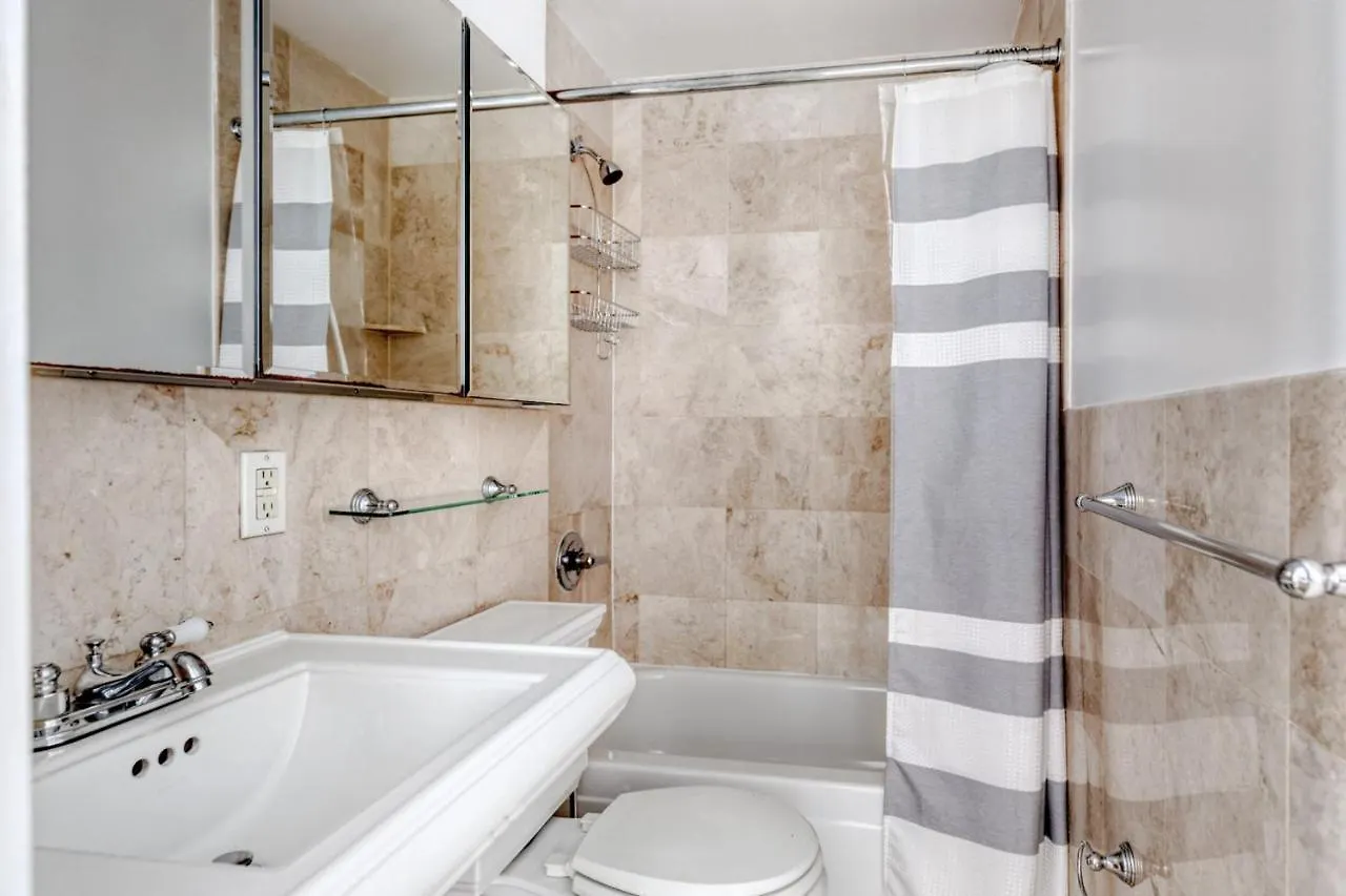 아파트 Hip E Village 2Br W Wd Nr L Train Nyc-824 뉴욕 미국